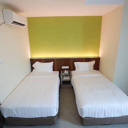 Pantai Regal Boutique Hotel Kuantan Esterno foto