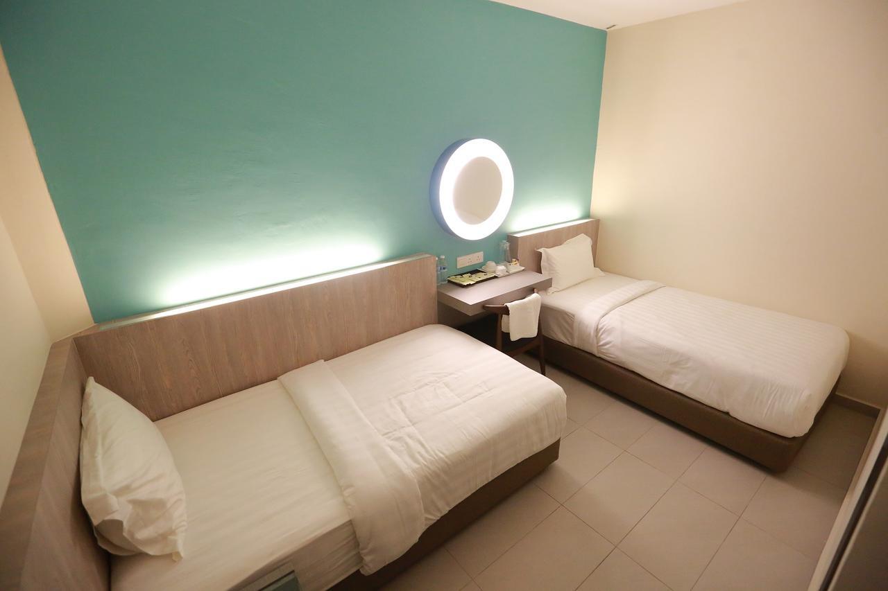 Pantai Regal Boutique Hotel Kuantan Esterno foto