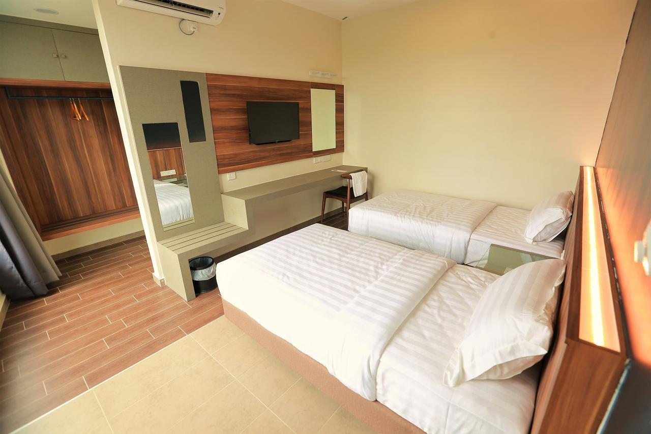 Pantai Regal Boutique Hotel Kuantan Esterno foto