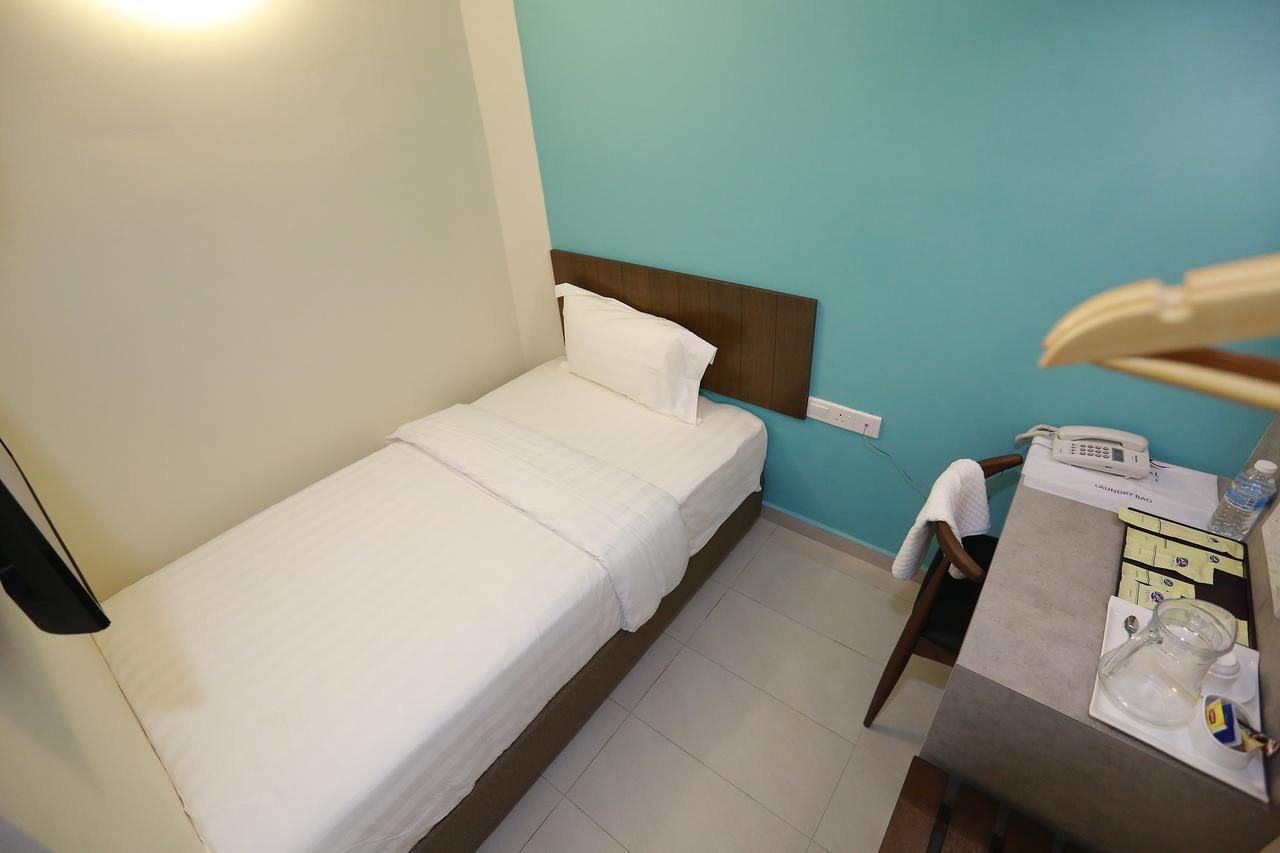 Pantai Regal Boutique Hotel Kuantan Esterno foto