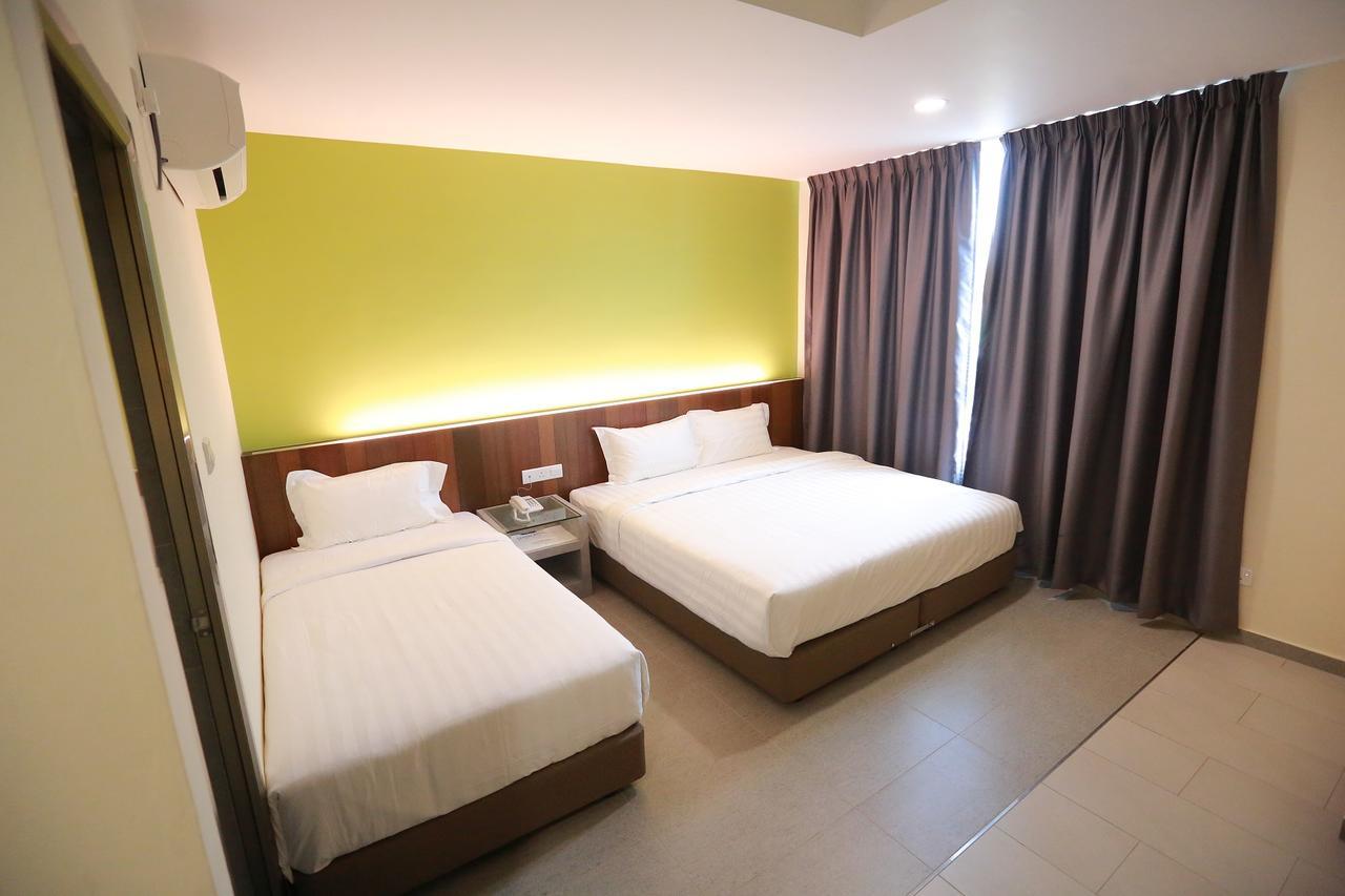 Pantai Regal Boutique Hotel Kuantan Esterno foto