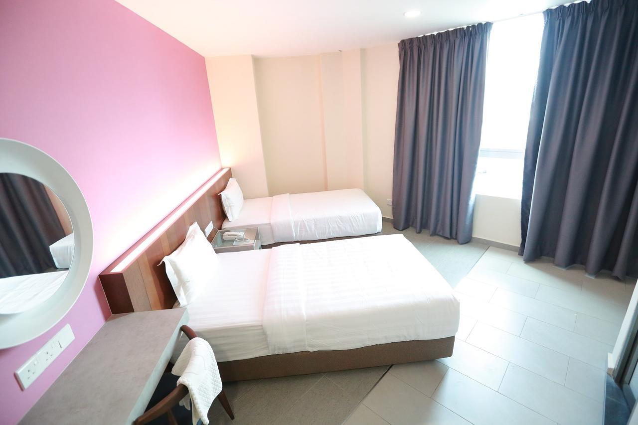 Pantai Regal Boutique Hotel Kuantan Esterno foto