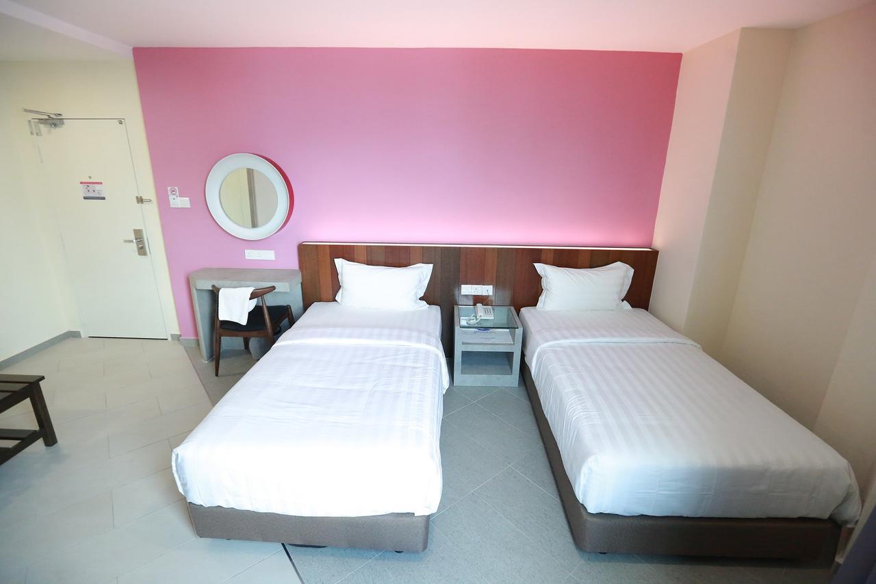 Pantai Regal Boutique Hotel Kuantan Esterno foto