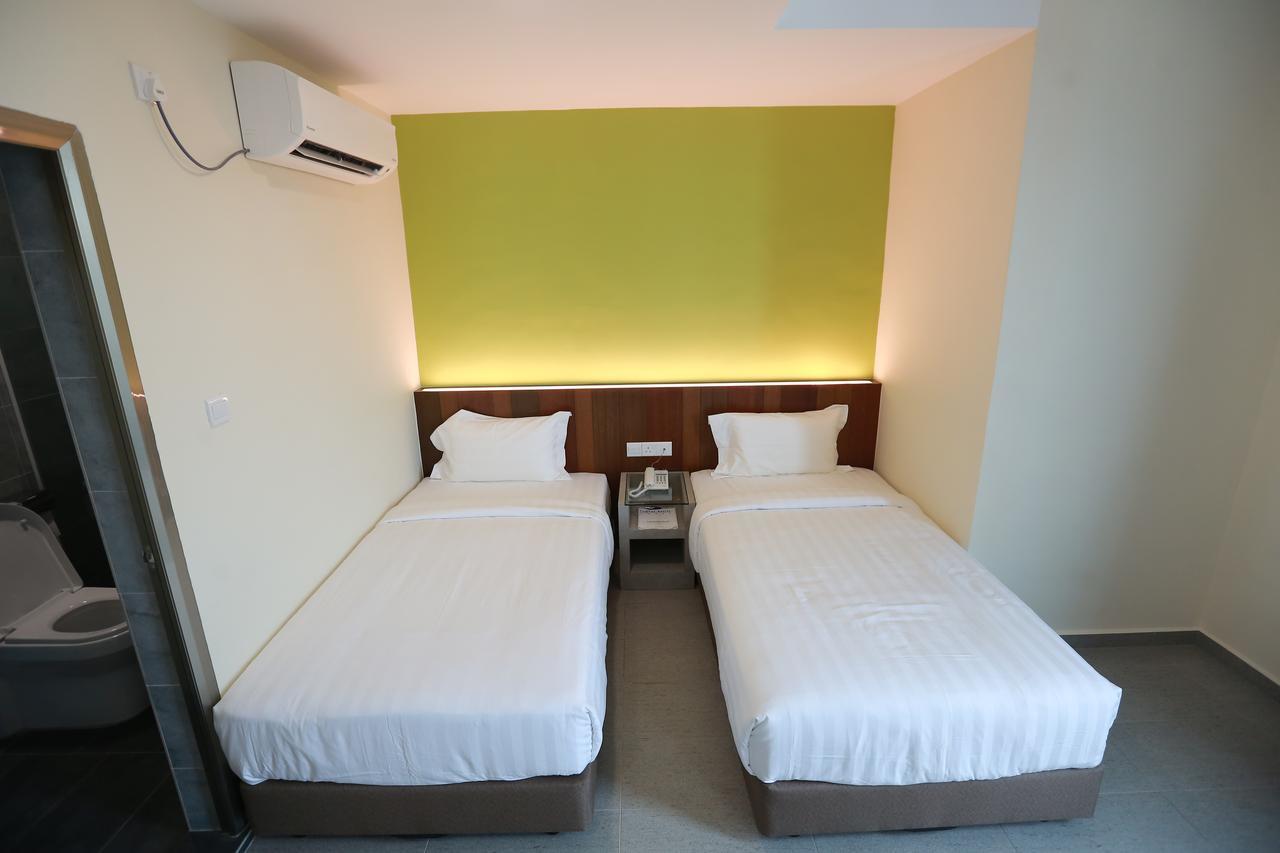 Pantai Regal Boutique Hotel Kuantan Esterno foto