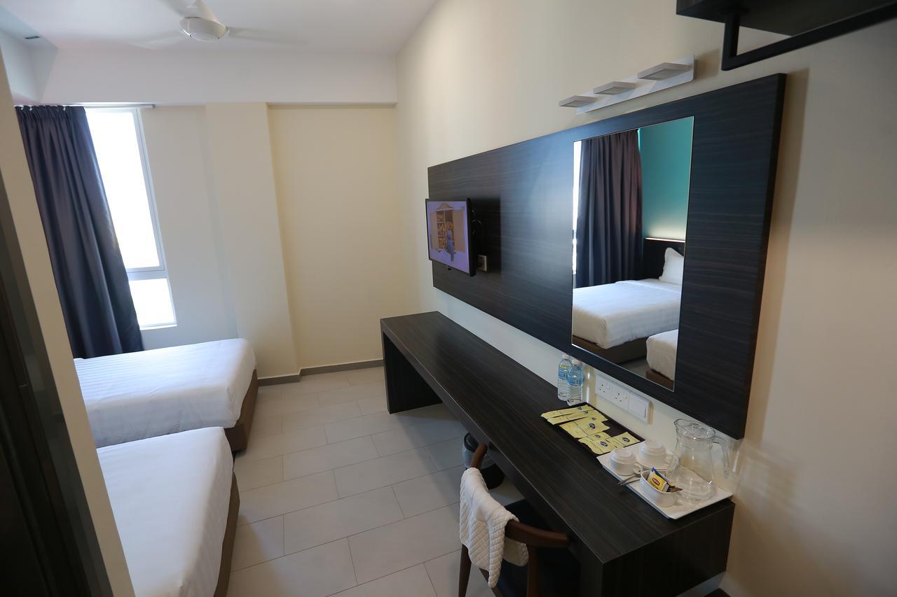 Pantai Regal Boutique Hotel Kuantan Esterno foto