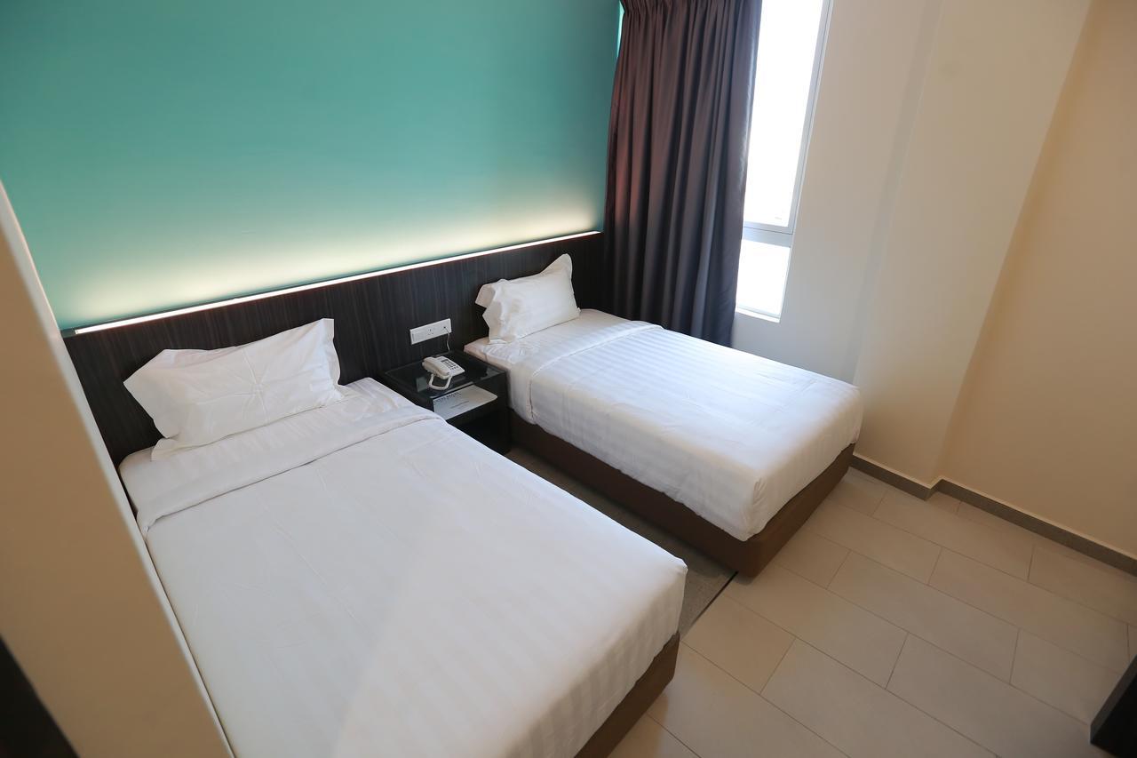 Pantai Regal Boutique Hotel Kuantan Esterno foto